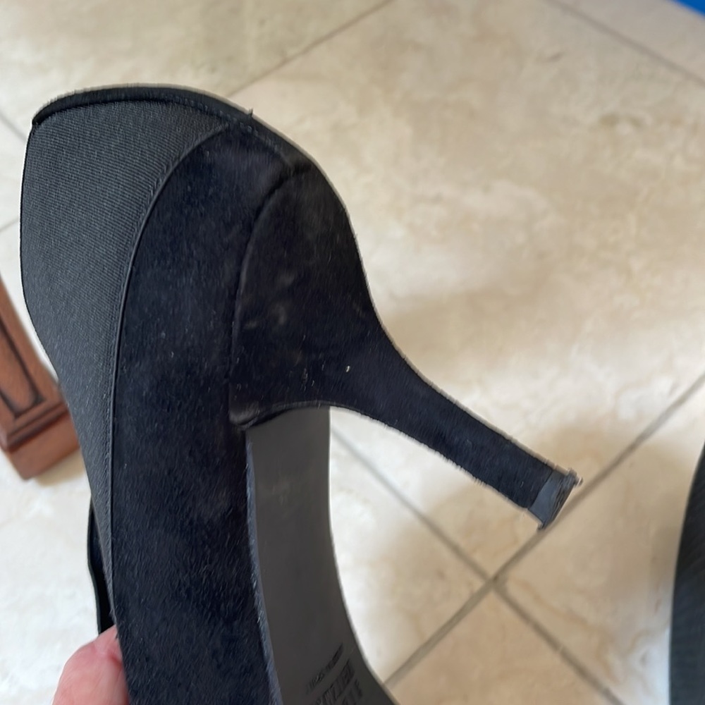 STUART WEITZMAN - BLACK SUEDE BOOTIE - Picture 8 of 11